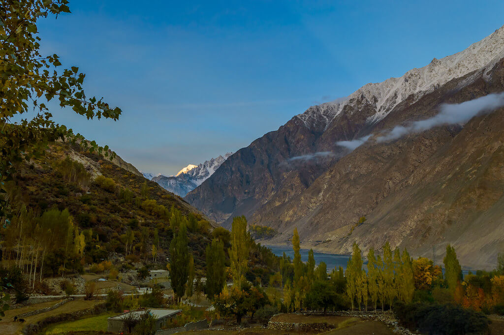 Download Captivating Scenery of Hunza Valley, Gilgit-Baltistan, Pakistan