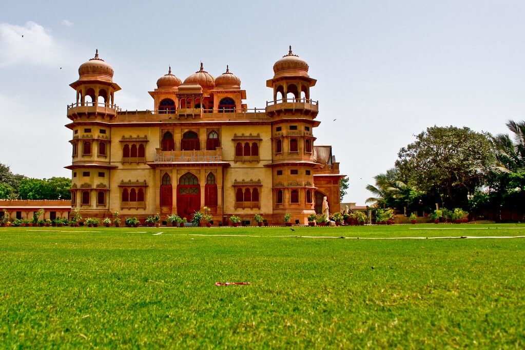 Full Day Private Tour to Mohatta Palace Zainab and Burns road - 2024-25