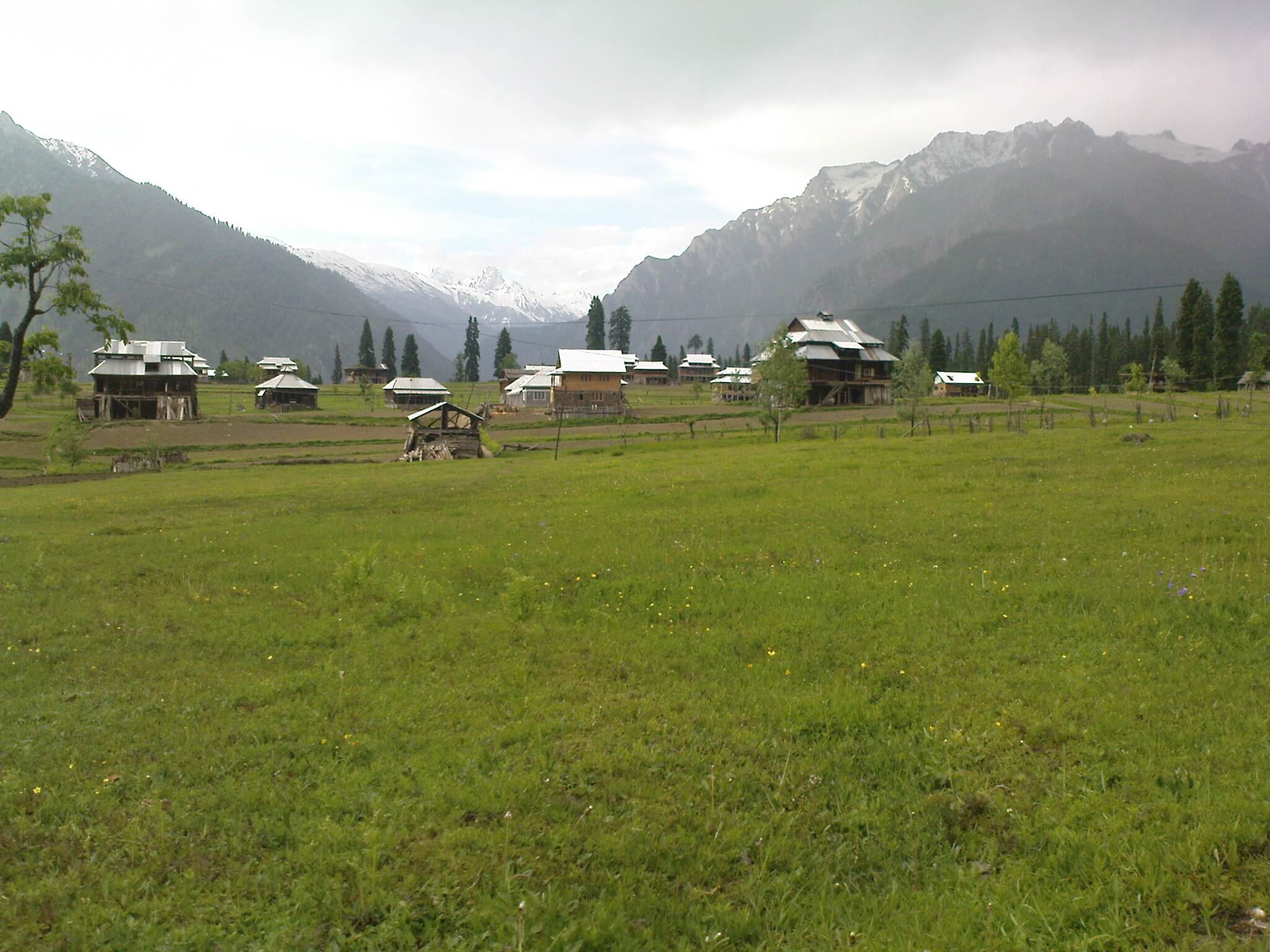 ratti gali lake & arang kel tour