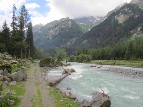 kumrat valley tour