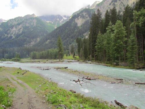 kumrat valley tour