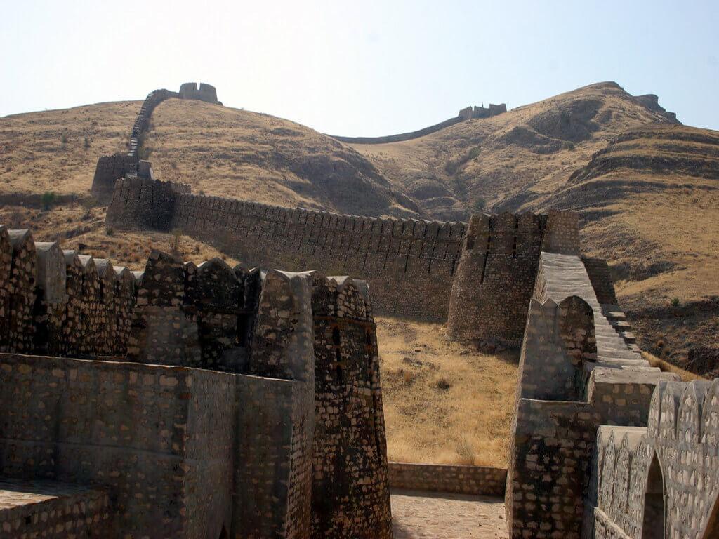 ranikot fort tour